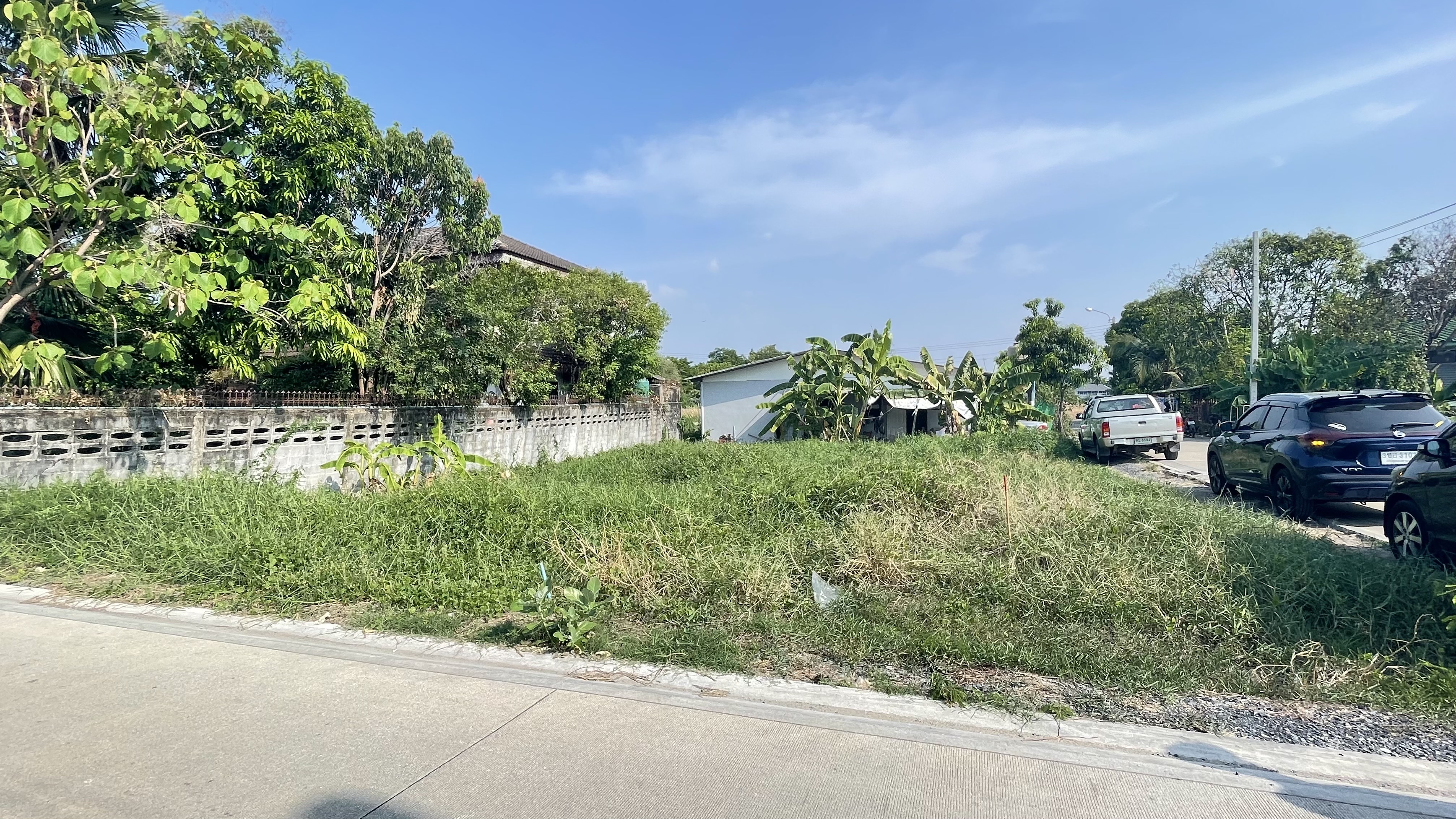 ขายที่ดินสวยแปลงมุม 100 ตร.วา ในซอยงบประมาณ ใกล้เมืองทอง ตรงข้าม Megahome ปากเกร็ด นนทบุรี